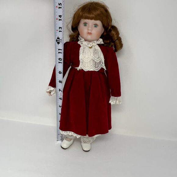La Collection Artisan Doll Porcelain "Jackie" Wind Up Musical Doll Collector 16" - Picture 7 of 11
